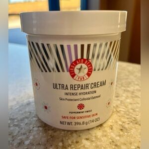 First Aid Beauty ultra repair cream, intense, hydration peppermint twist NEW